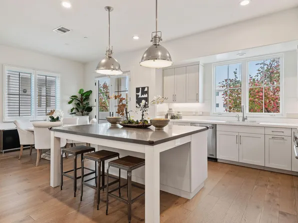 3718 State St Unit 215, Santa Barbara, CA 93105