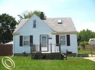 22067 Tuscany Ave, Eastpointe, MI