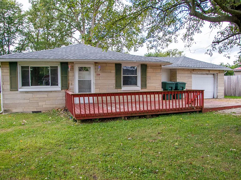 219 N Claypool Rd — Photo 11
