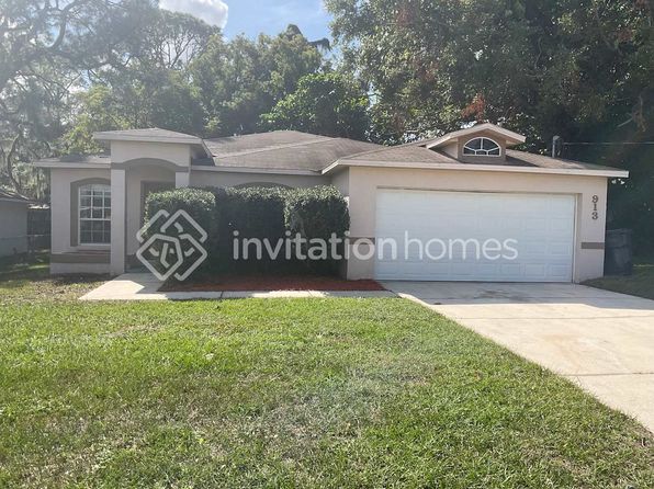 913 W Lake Cannon Dr NW