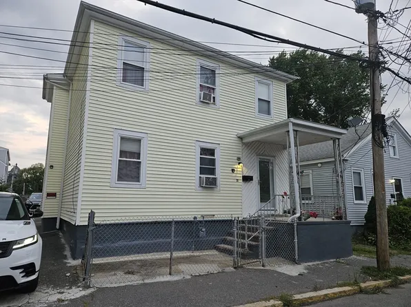18 Union St, Taunton, MA 02780