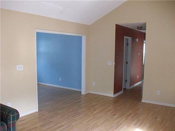 4th image of 1019 Lacewood Ct