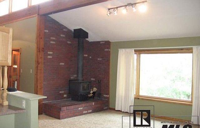 2nd image of 945 Alta Vista Dr