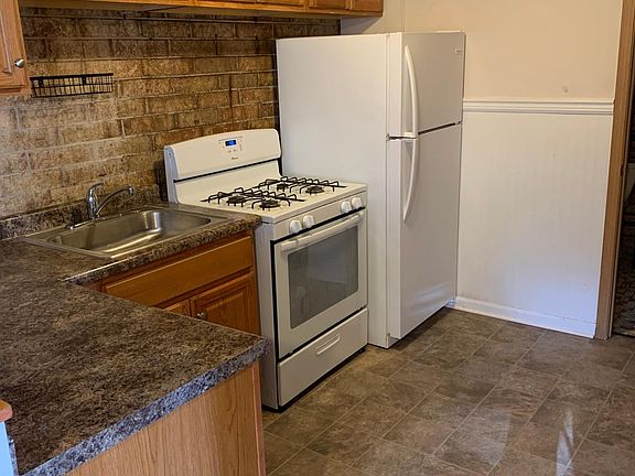 4th image of 320 N Crystal Ave Unit A