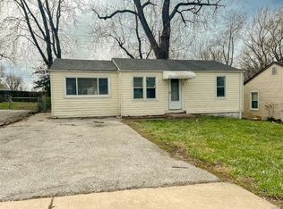 240 Reasor Dr, Saint Louis, MO 63135