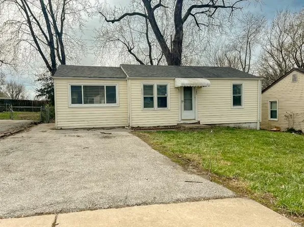 240 Reasor Dr, Saint Louis, MO 63135