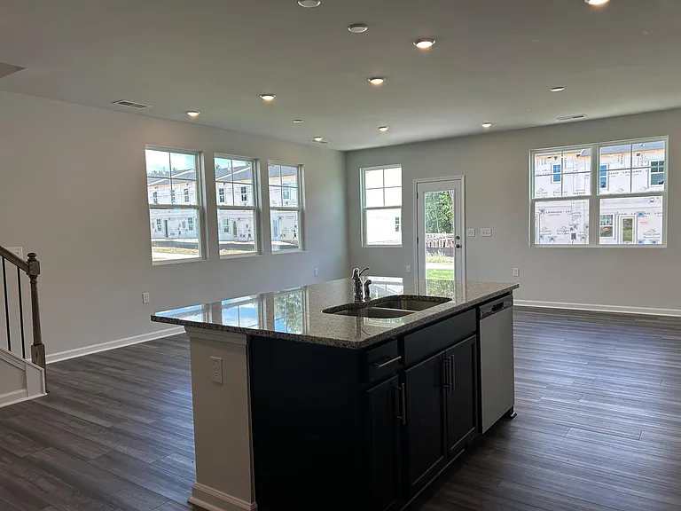 4920 Arkose Dr — Photo 6