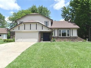 855 Carmen Ln, Greenwood, IN