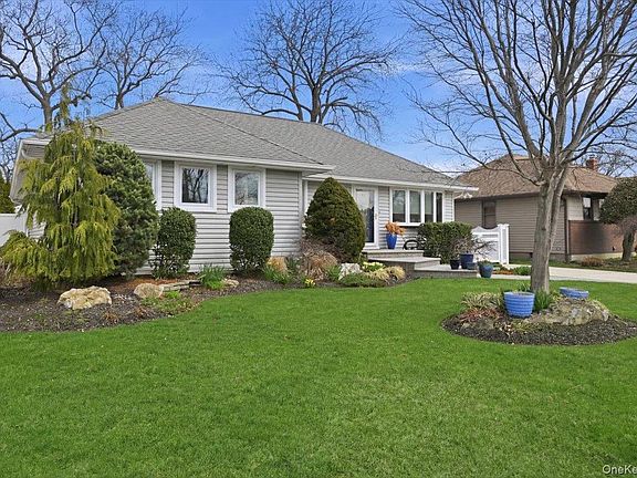2nd image of 2953 Kinloch Road