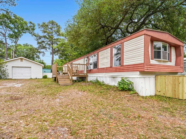 2736 Capricorn Dr., Myrtle Beach, SC 29575
