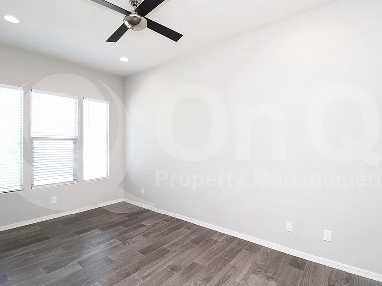 2051 E Wisteria Dr — Photo 7