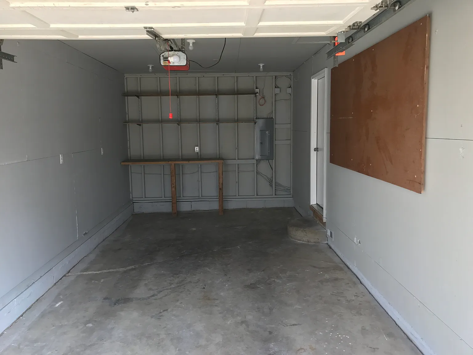 3 bed, 1.5 bath, 1100 sqft, $1,550 — Photo 2