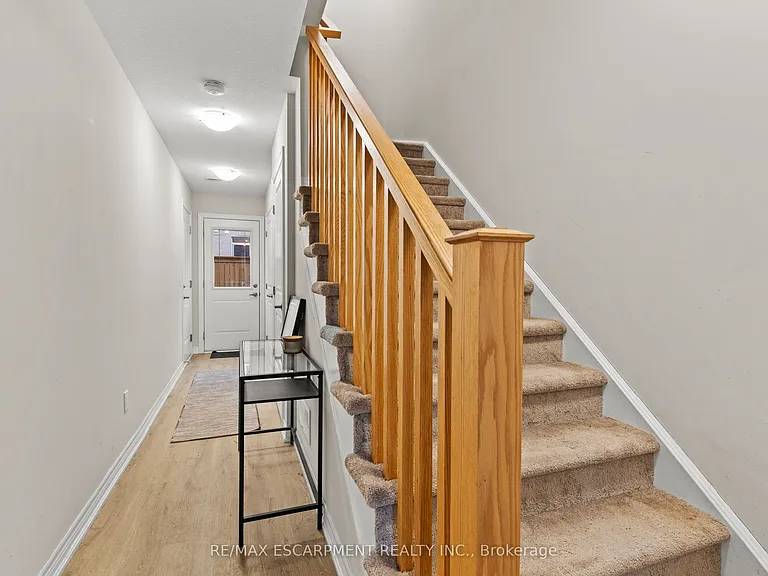 19 Picardy Dr #4 — Photo 6