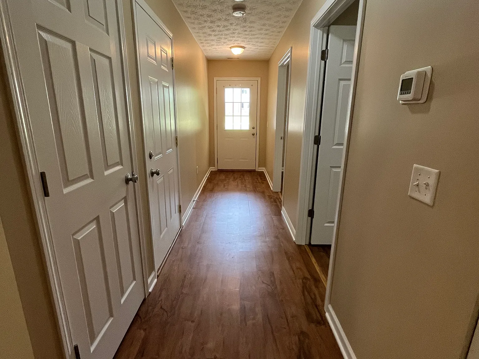 3 bed, 1100 sqft, $1,750 — Photo 2