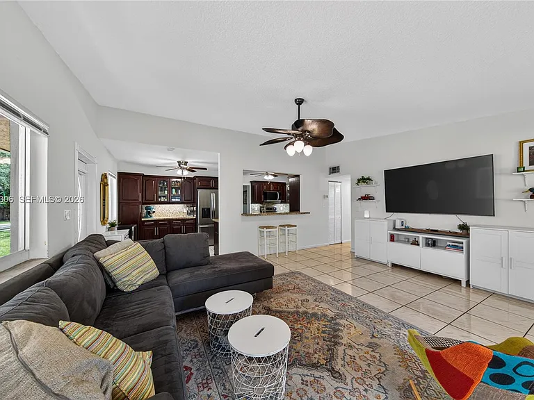 211 S 57th Way — Photo 13