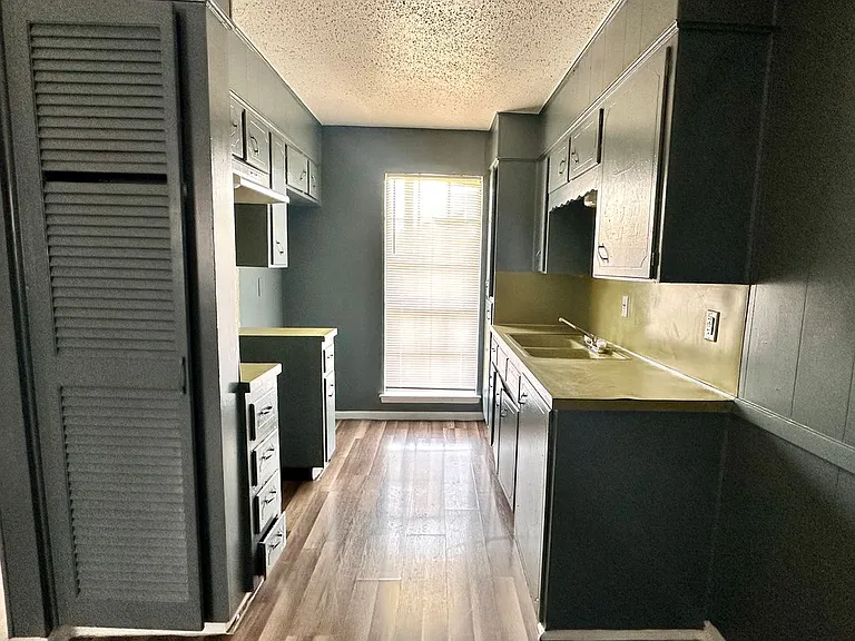 Eastgate Apartments — Photo 3