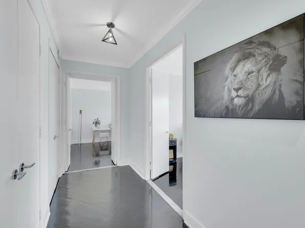 1077 River Road image 7 of 33