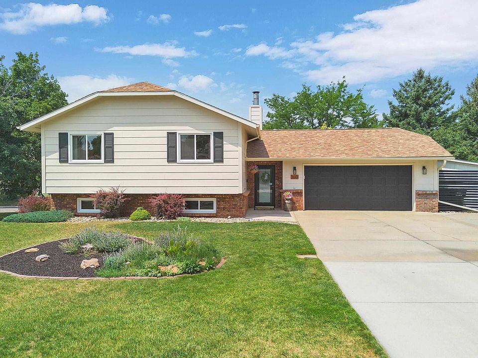 1st image of 3601 Meadowbrook Dr