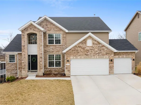 621 Creek Bend Dr, Lake Saint Louis, MO 63367