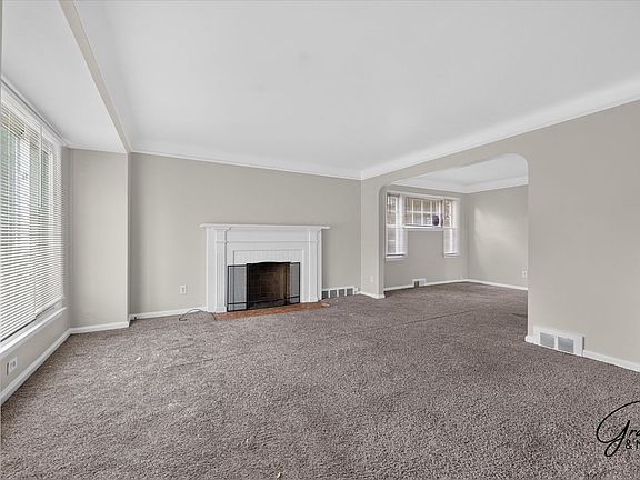 3rd image of 10010 Bramell Franklin D Roosevelt
