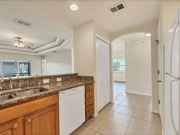 Emerald Oak Apartments