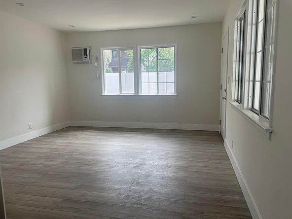 3rd image of 5951 Costello Ave
