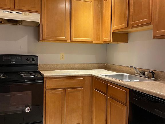 4th image of 46 Park Ave #2