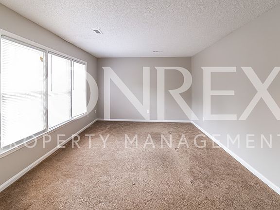 4th image of 7644 Hillview Ln