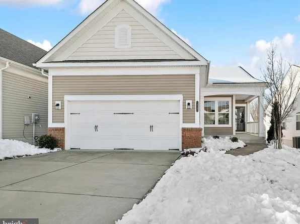 21 Fenwick Dr, Fredericksburg, VA 22406