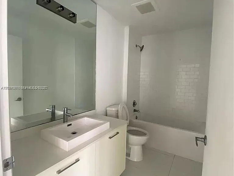 151 SE 1st St #2405 — Photo 9