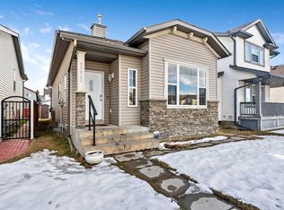 1211 S Everridge Dr SW, Calgary, AB T2Y4T2