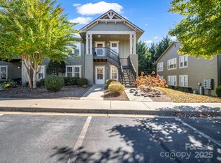 1705 Deermouse Way, Hendersonville, NC 28792