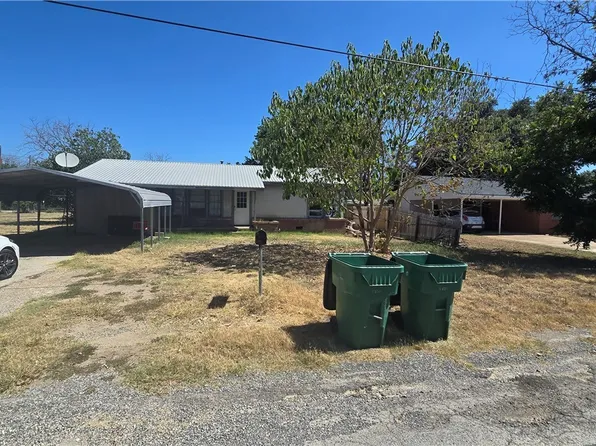 1003 E Boynton St, Hamilton, TX 76531