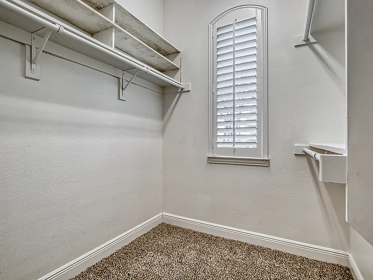 6533 Riveredge Dr — Photo 40