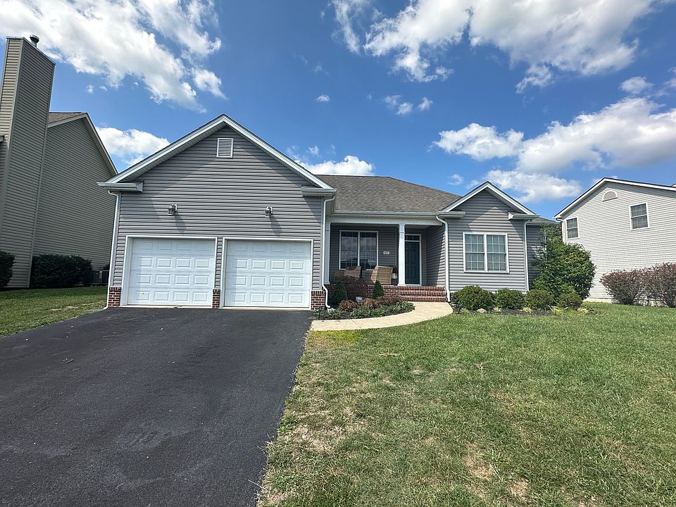 1st image of 605 Masters Dr