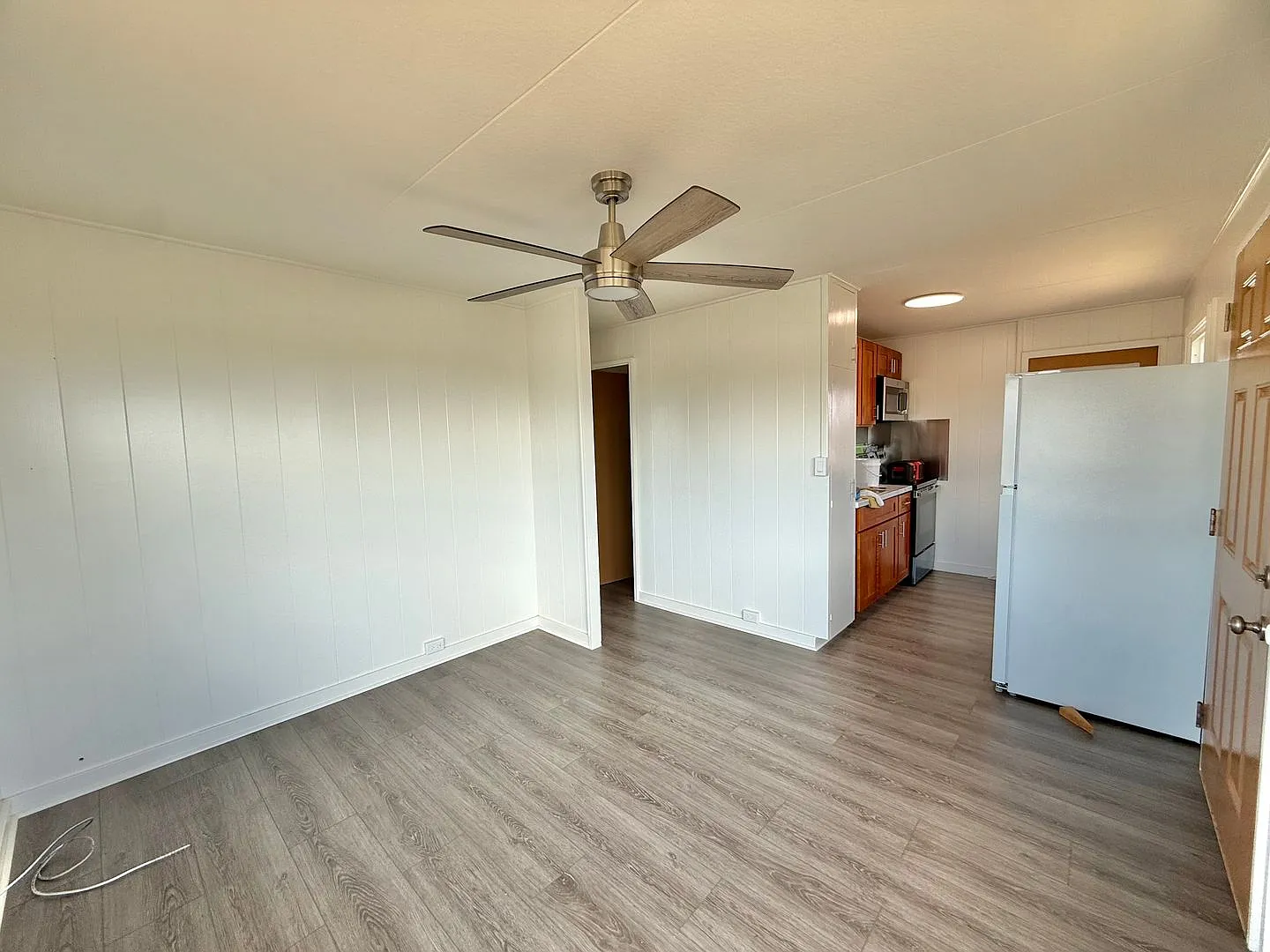 Newly Renovated 2 Bedroom / 1 Bathroom Cottage in Kahului! — Photo 4