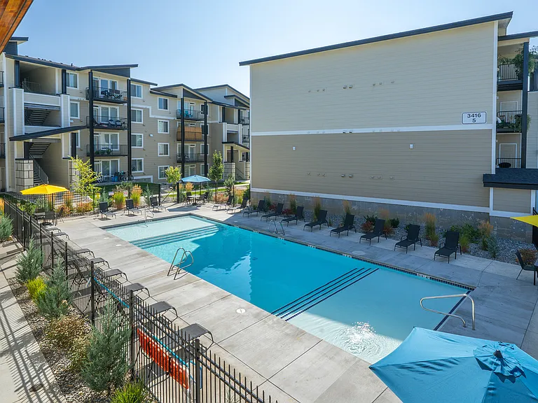 Rivers Edge Apartments — Photo 31