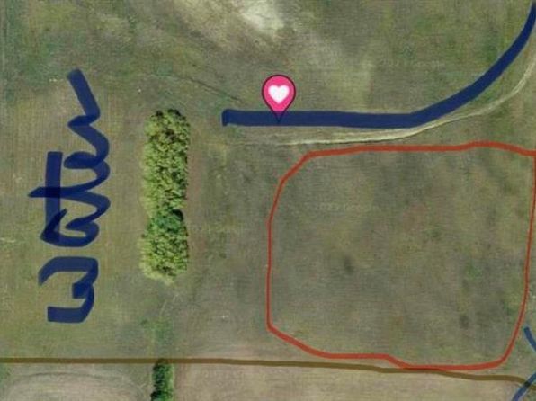 333 S Iverson Ave, Tioga, ND 58852