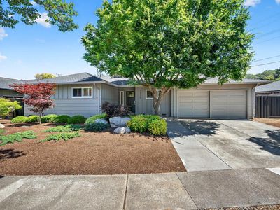 1215 Moss Rock Court, Santa Rosa, CA, 95404