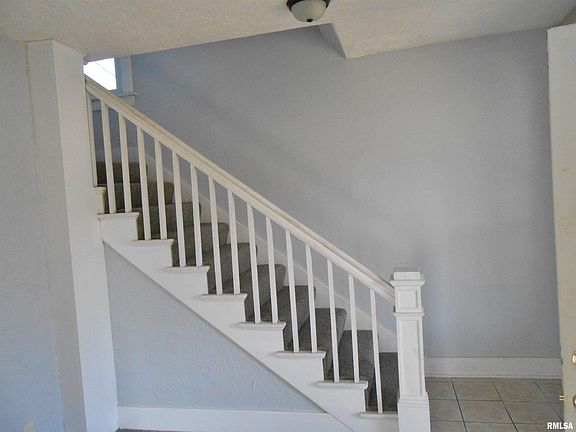 3rd image of 2028 Bridge Ave