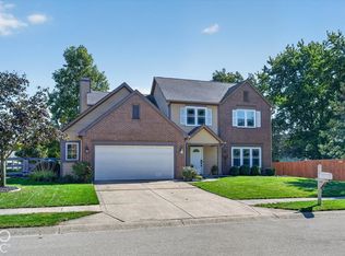 7567 Meadow Ridge Dr, Fishers, IN 46038