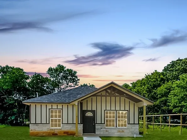 1300 Commerce St, Hearne, TX 77859
