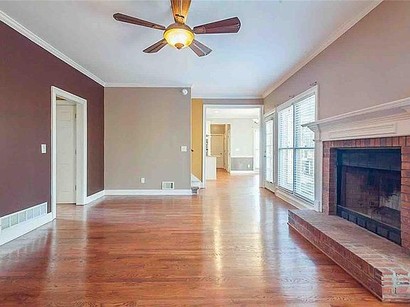 3rd image of 1827 Colonial South Dr SW