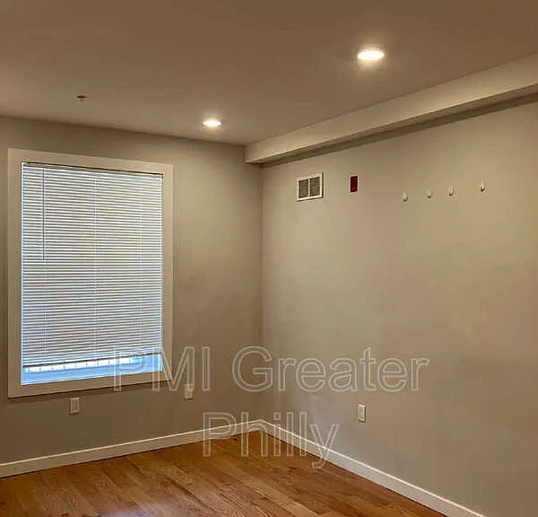 332 N 62nd St #1 — Photo 3