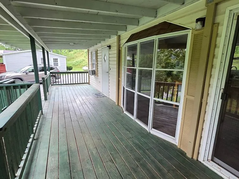 8 Twins Ln — Photo 2