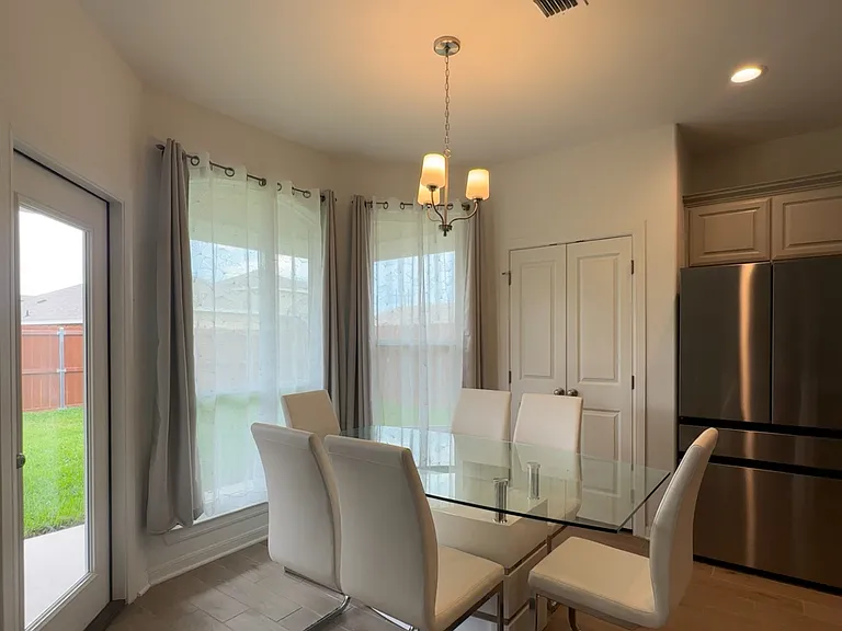 2417 Paso Dr — Photo 6