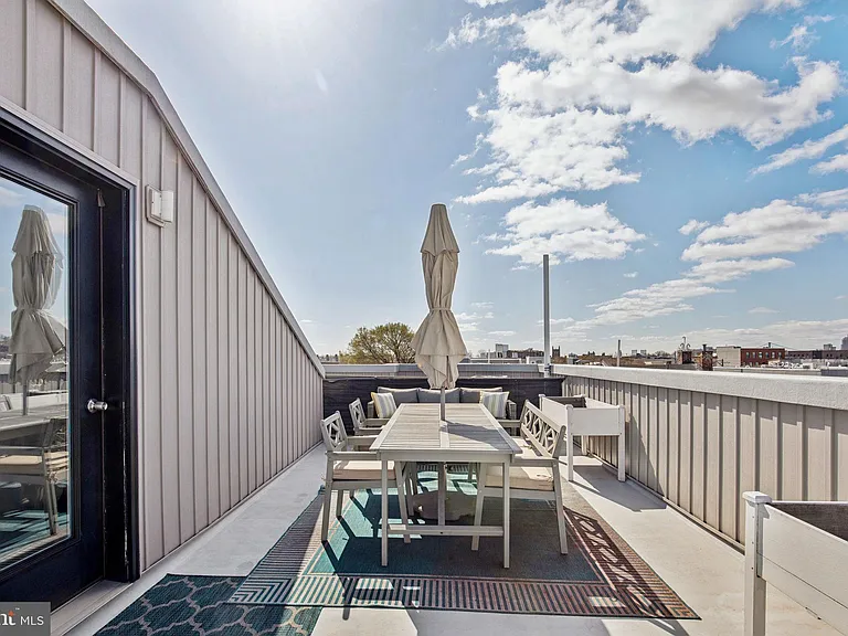 2224 Amber St #4 — Photo 42
