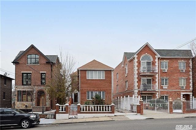 1st image of 2057 49th St