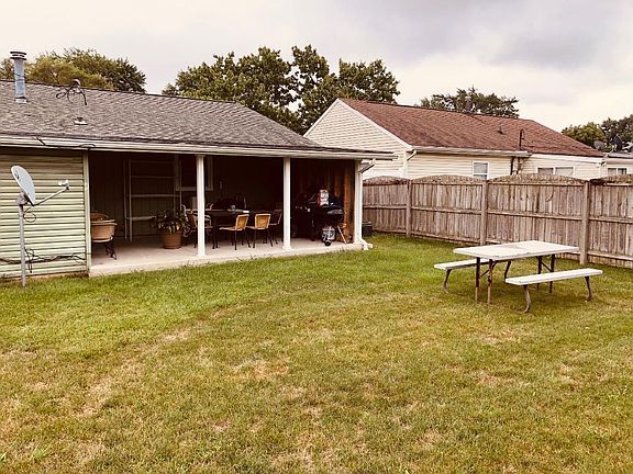 5th image of 435 Amesbury Dr