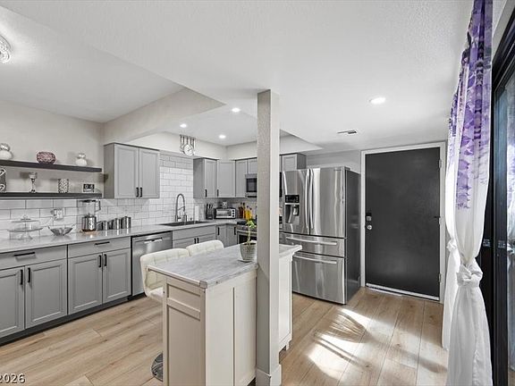 5th image of 2677 Ruthe Duarte Ave